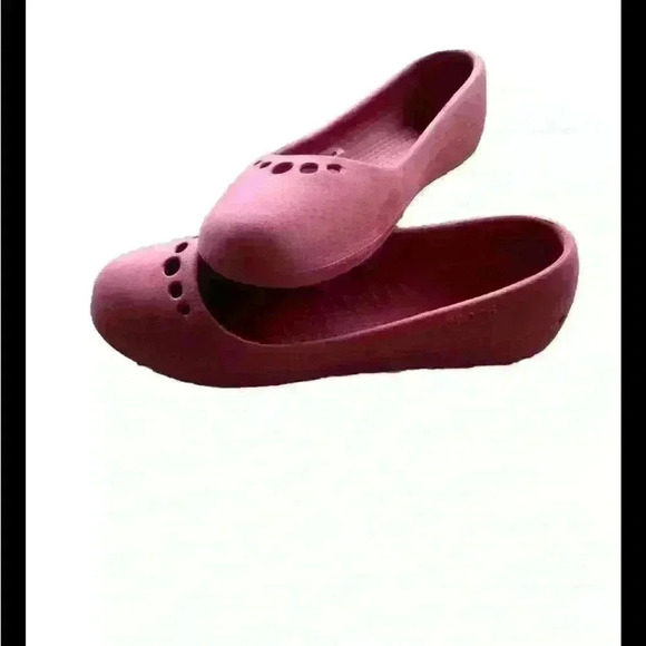Crocs Women's Prima Ballet Flats Pink Size 9 Rubber Slip On Shoes Lightweight - Picture 3 of 5
